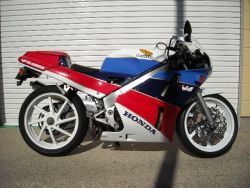 【ＶＦＲ４００Ｒ】